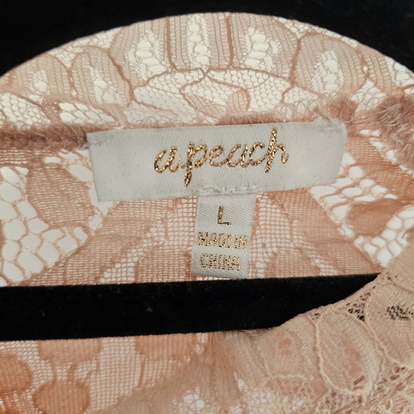 A.Peach Pink Blouse - Picture 4 of 6